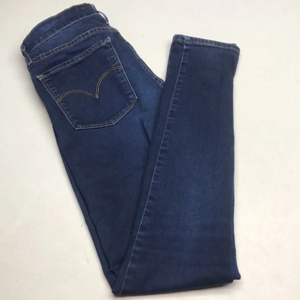 LEVI 711 SKINNY JEANS 29x31 ⭐️